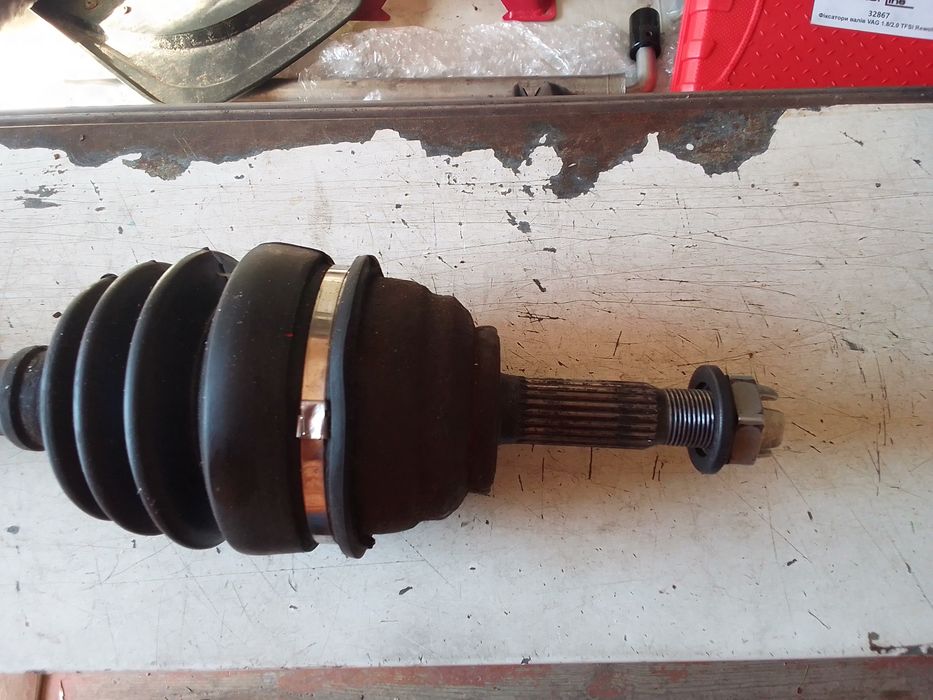 Піввісь полуось правий привод kangoo symbol clio