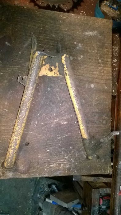 Тормозна лап  Гальмівні барабани Карпати-2, двигун V-50M ,Ключ свічний