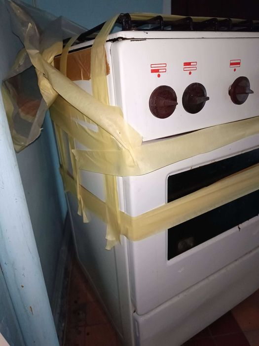 Газовая плита с духовкой, газовая печь ссср ПГ-4 , 4 конфорки, рабочая