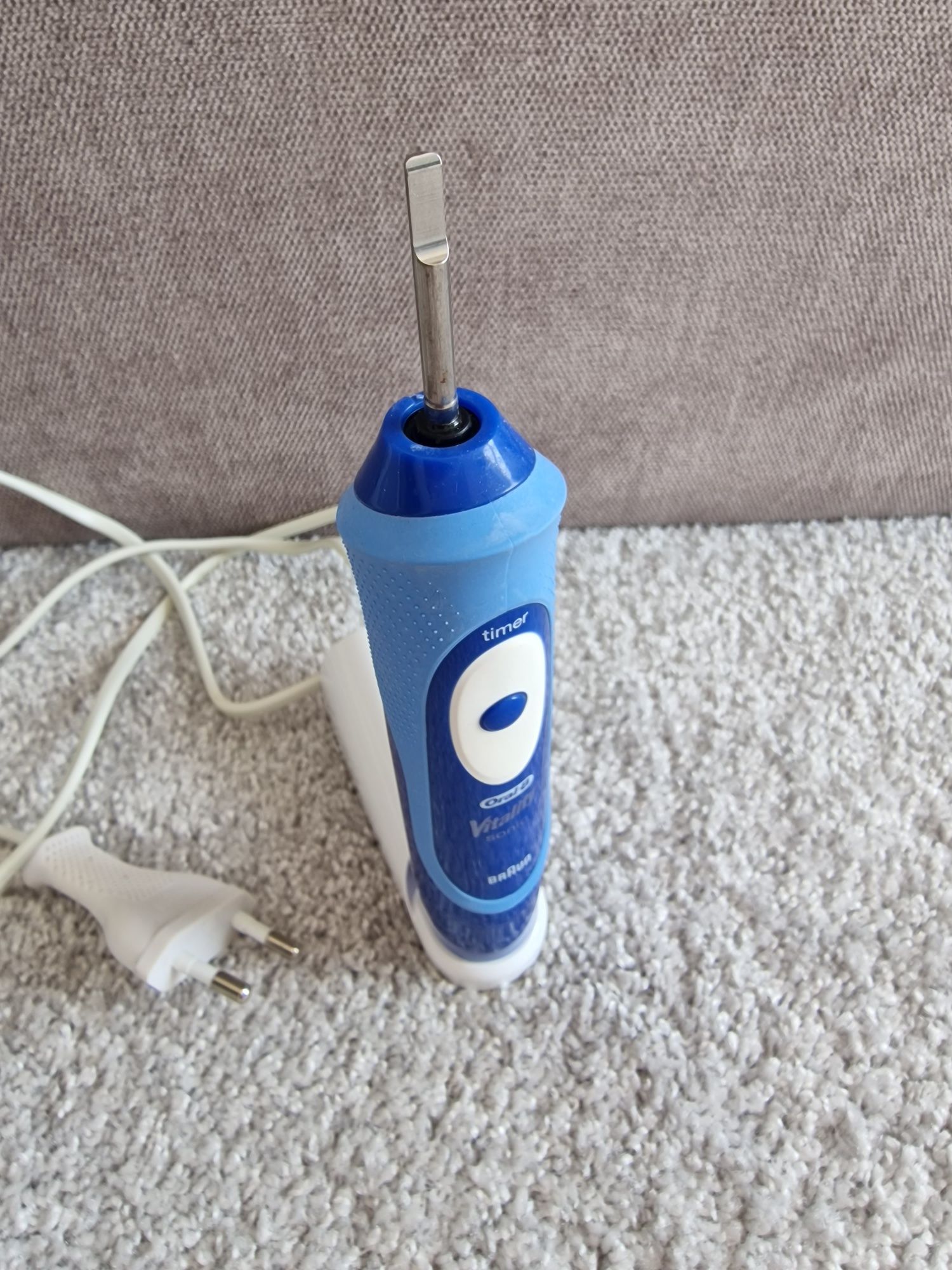 Szczoteczka elektryczna Braun Vitality OralB