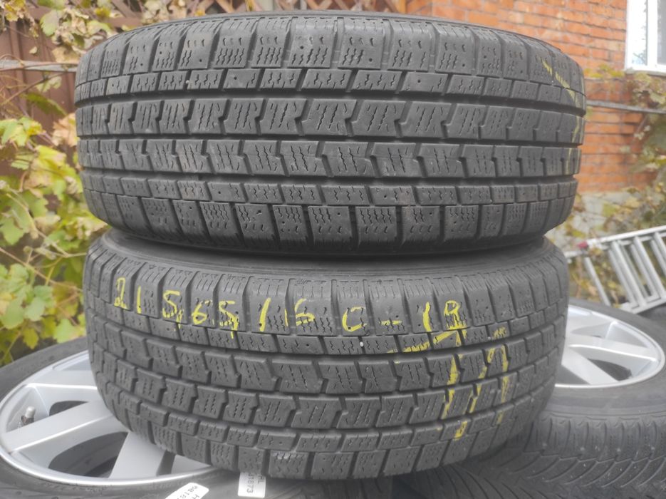 Шины всесезонные 215/65R16C.