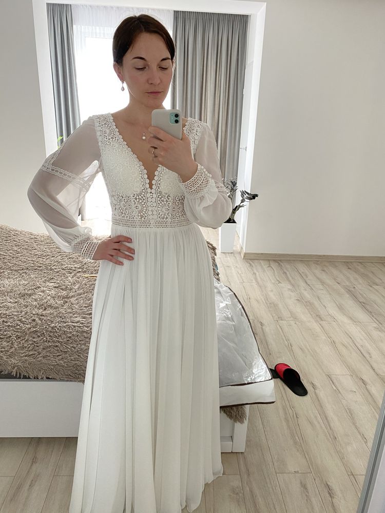 Шифонова весільна сукня в ідеальному стані