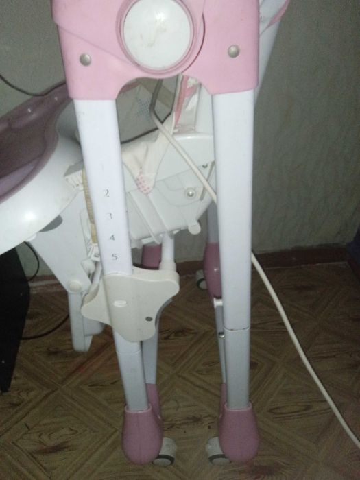 Продам стульчик для кормления