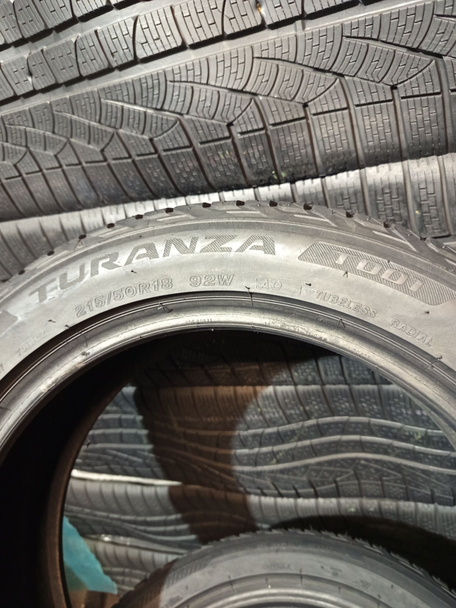 215/50R18 Bridgestone Turanza T001