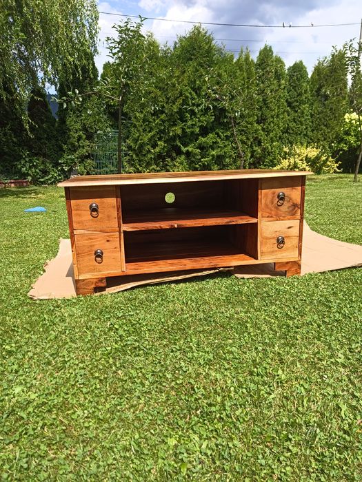 Szafka z palisandru indyjskiego