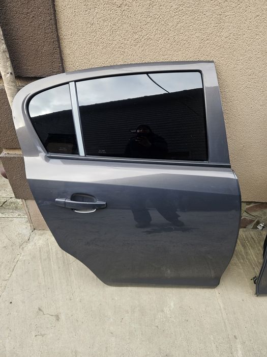 Двері Опель Корса Д Opel Corsa D Двери Дверь Дверка перед зад ліва