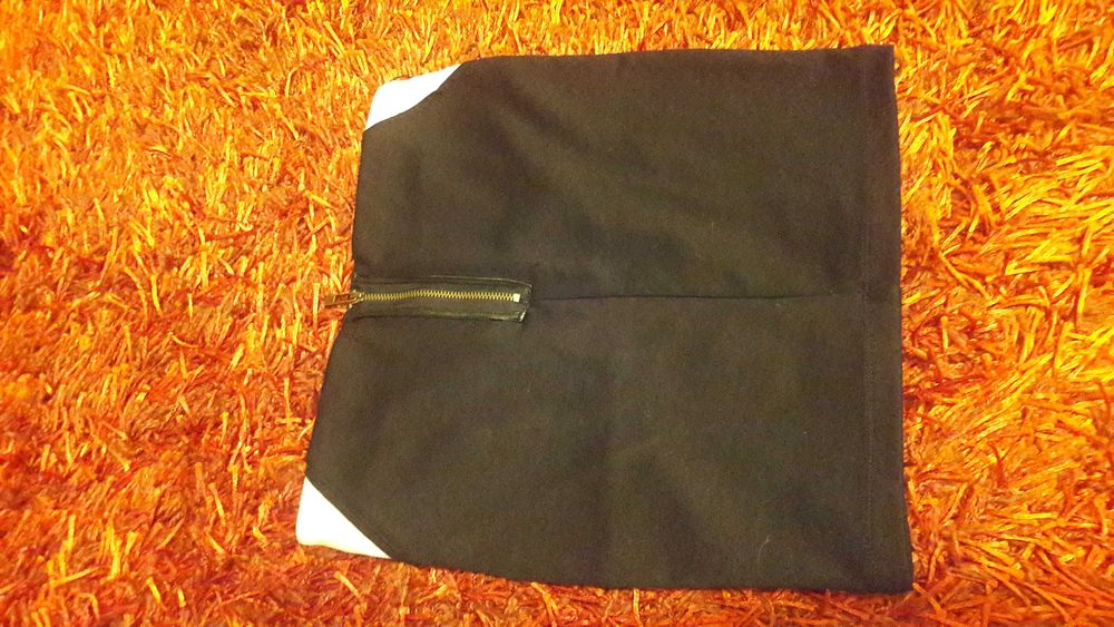 Spódniczka dzianina mini czarna + beż +krem XS - S ozdobny suwak