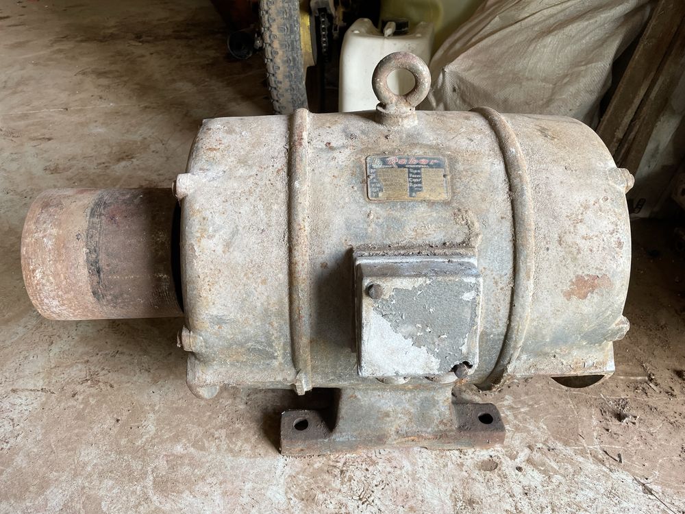 Motor trifásico 12,5 cv