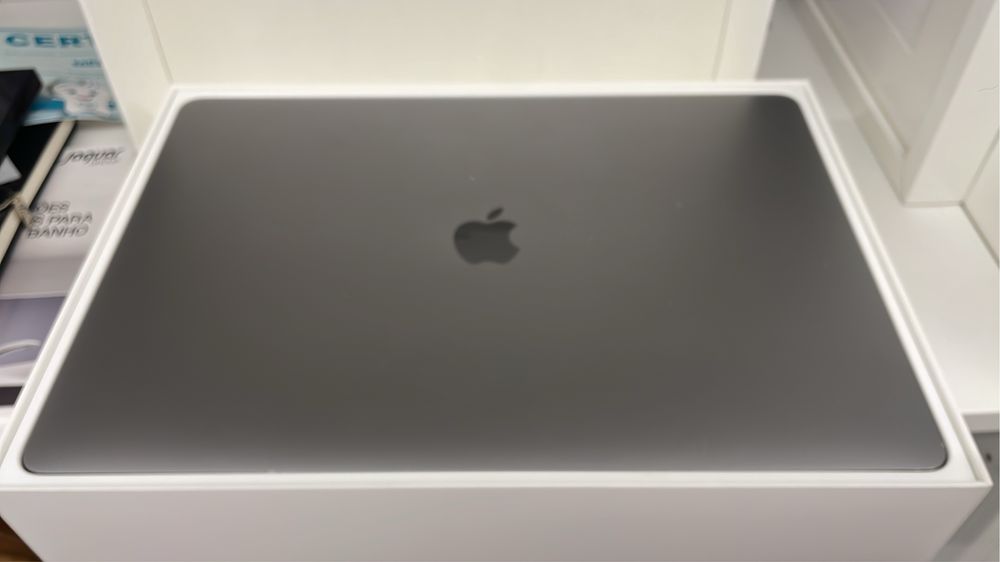 Apple Macbook Pro 15 Space Gray 2.9GHz/16Gb/512Gb (2018) Troco iphone