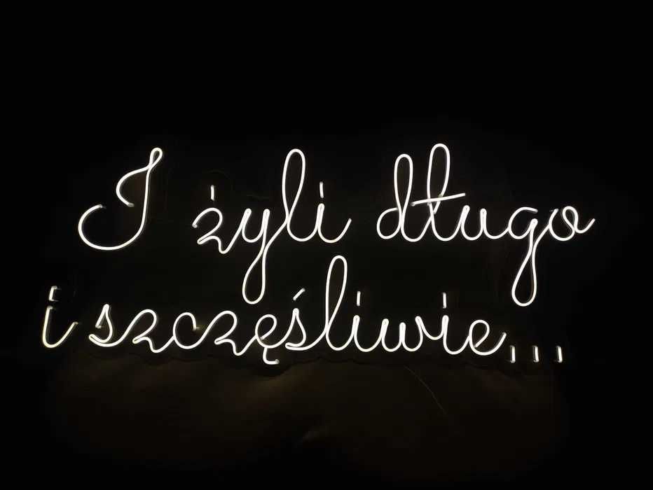 I żyli długo i szczęśliwie napis neon ledon Na skraju raju wesele ślub