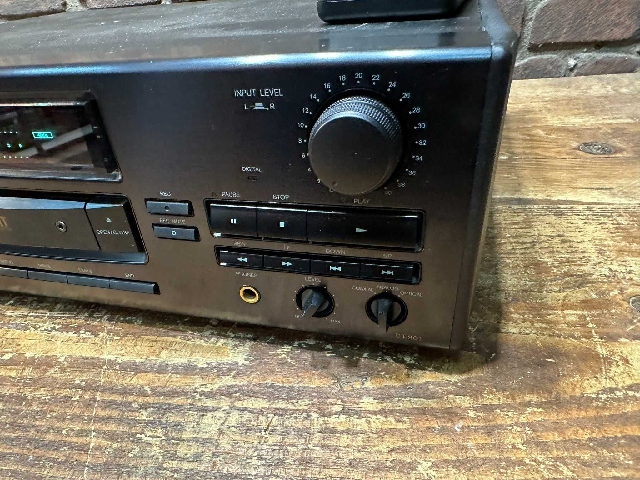 Magnetofon DAT Onkyo DT-901