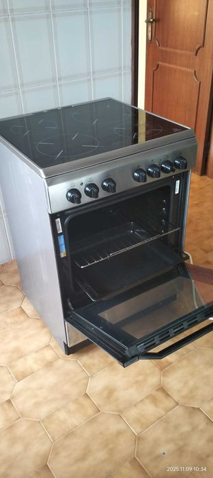 Fogão Indesit 16VMH2A(X)/NL