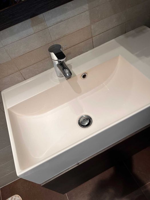 Szafka łazienka umywalka + lustro + bateria