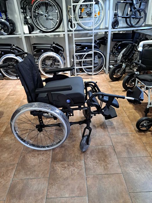 Wózek inwalidzki dla amputantów V500 Light Regulowany środek ciężkości