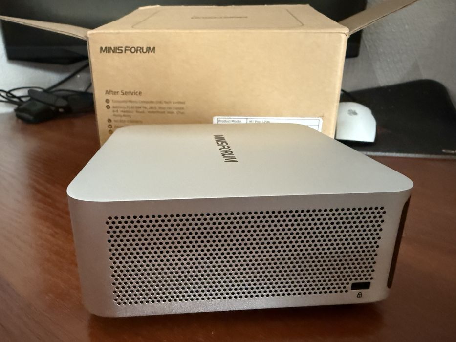 Компактний комютер Minisforum M1 Pro