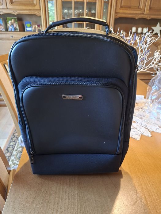 Plecak torba na laptopa i lub dokumenty  nowa