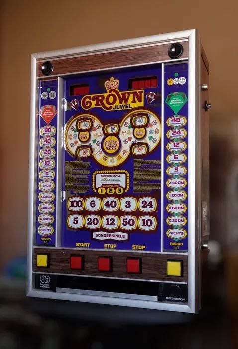 Retro Maszyna Automat do gier CROWN Juwel VINTAGE '80