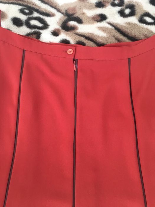 Spódnica w pięknym ceglanym kolorze Rozm.XL/XXL