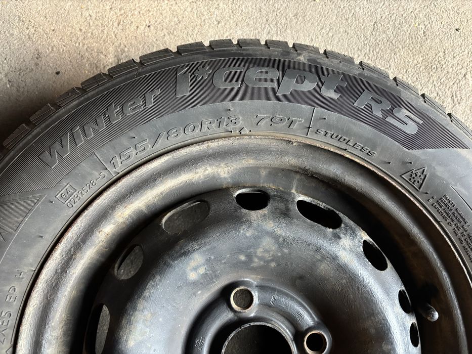 Opony zimowe wraz z felgami 155/80 R13 x 4szt