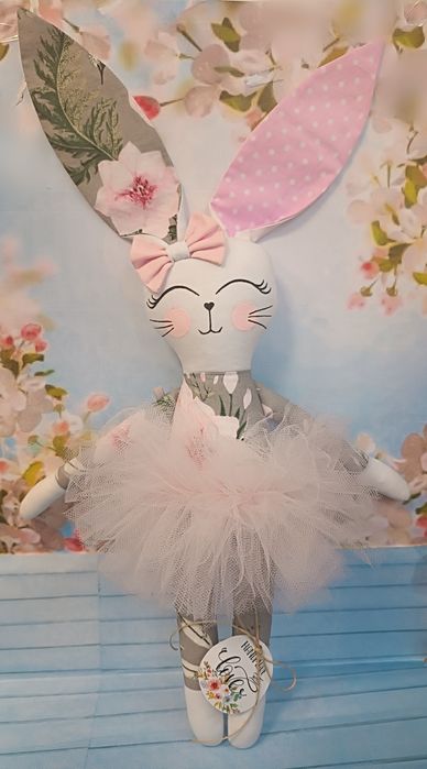 Królik tilda baletnica szyty bawelna szary róże tiul