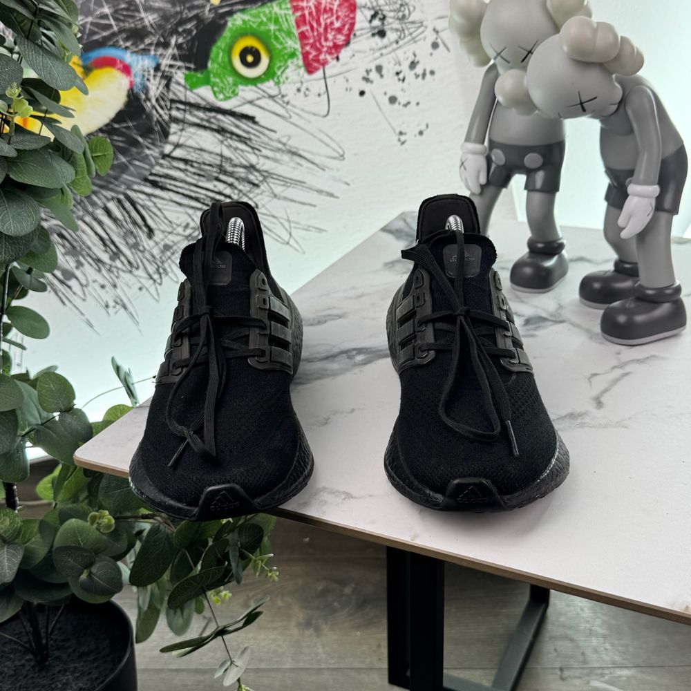 Кросівки Adidas Ultraboost 40 розмір 1978
