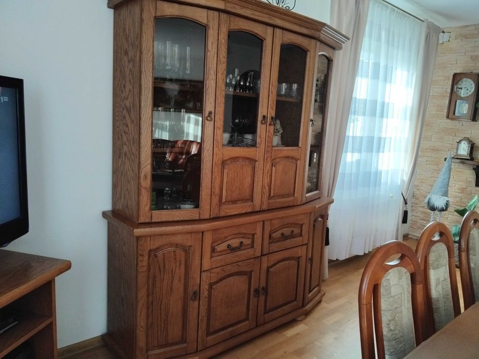 Komplet mebli drewnianych