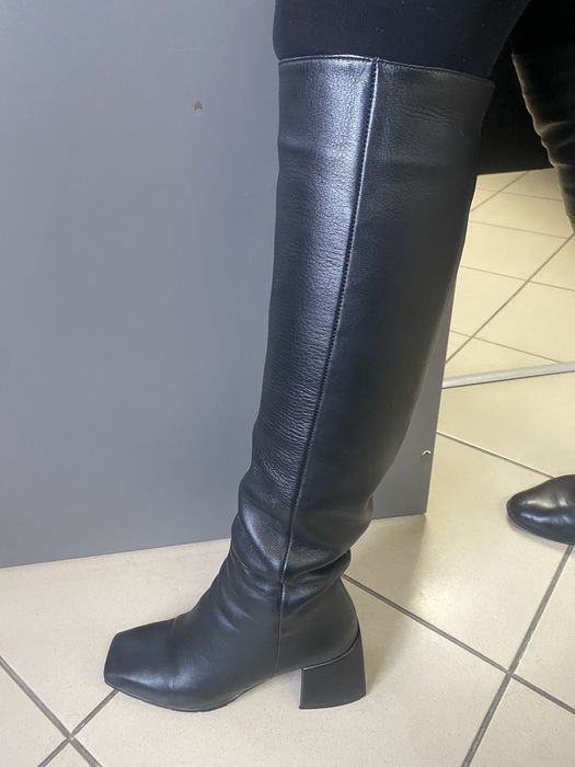 Жіночі шкіряні чоботи