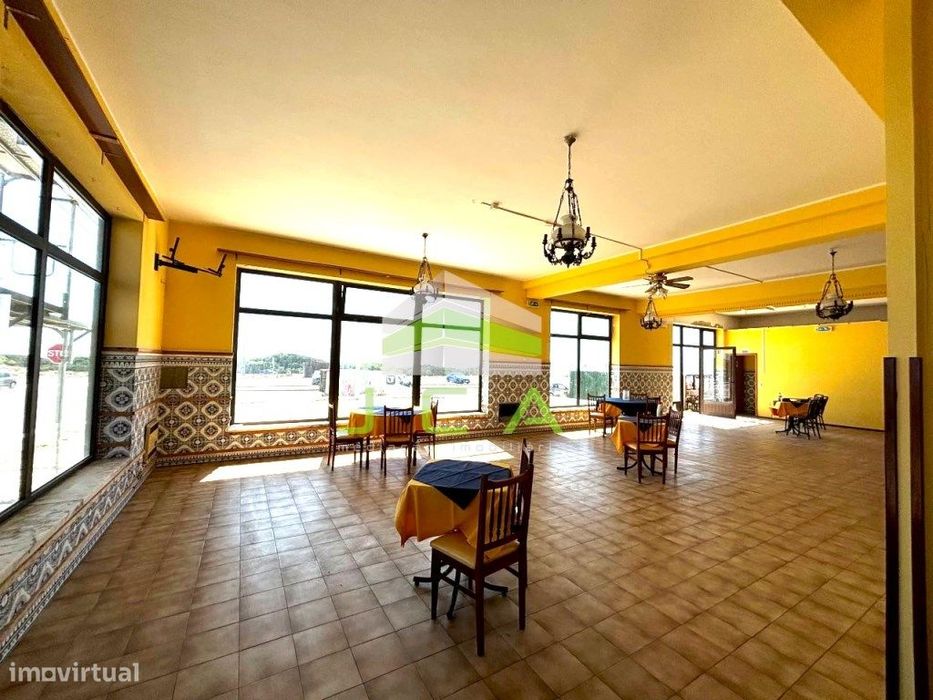 Restaurante na Praia do Pedrógão - Leiria