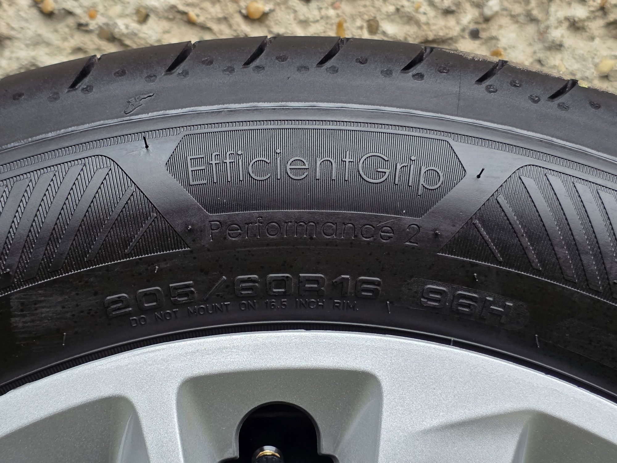Nowe Opony Letnie 205/60/16 Goodyear Felgi 5x108 Kołpaki Opel Komplet