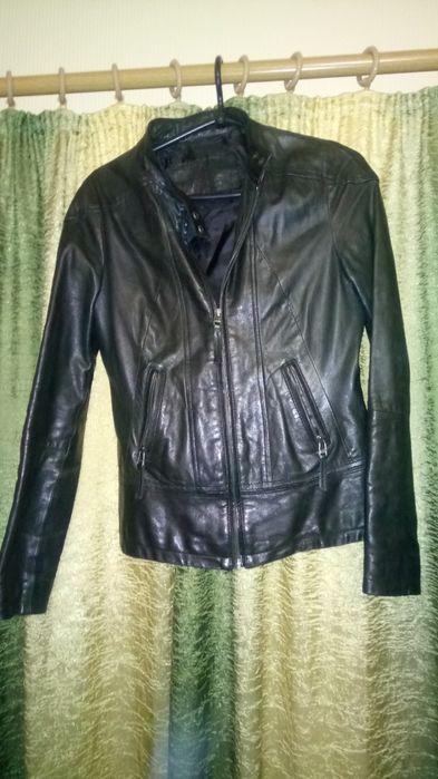 Кожаный пиджак в хорошем состоянии