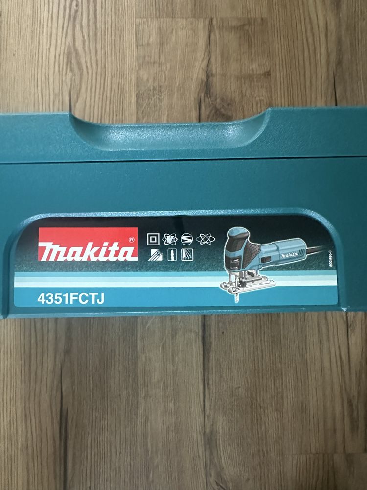NOWA Makita Wyrzynarka 4351FCTJ plus makpac