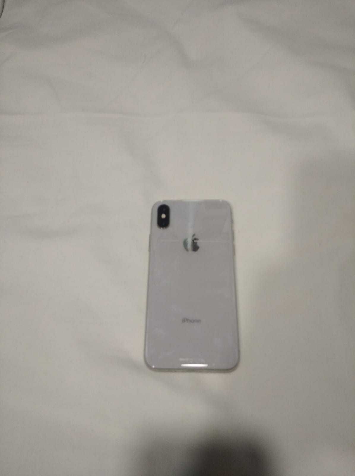 iPhone X 64GB em Branco