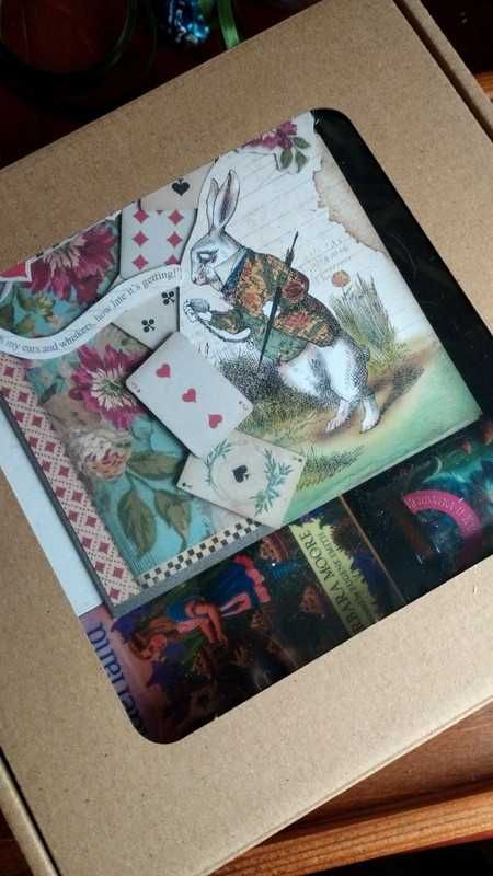 Alicja w Krainie czarów zestaw prezentowy tarot świeca magia fantasy