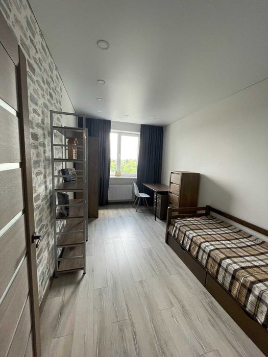 Продам 3-х ком.кв. новострой ЖК Ньютона Федоренко 16 Новые Дома