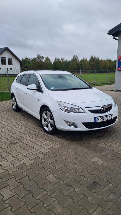 Opel Astra J IV 1.4 Turbo GAZ LPG 140Km samochód osobowy