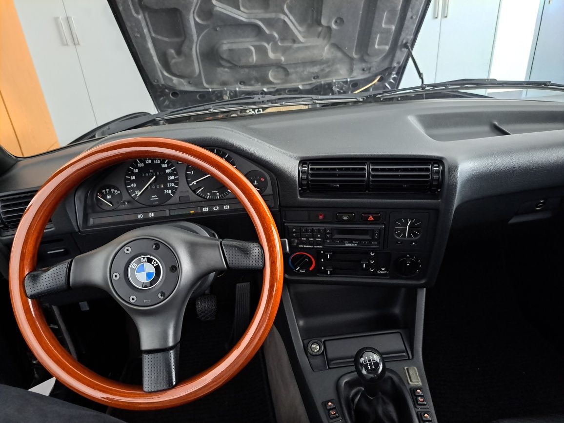 Bmw e30 320i cabriolet