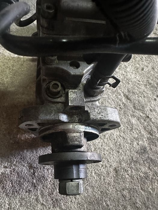 Паливний насос вигокого тиску ТНВД Гольф 4 1.9