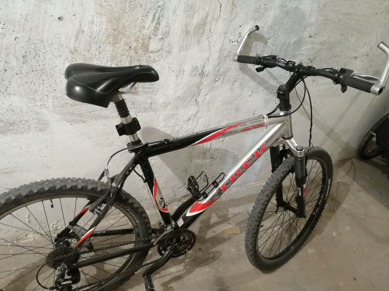 Rower mtb TREK  4700, alpha aluminium