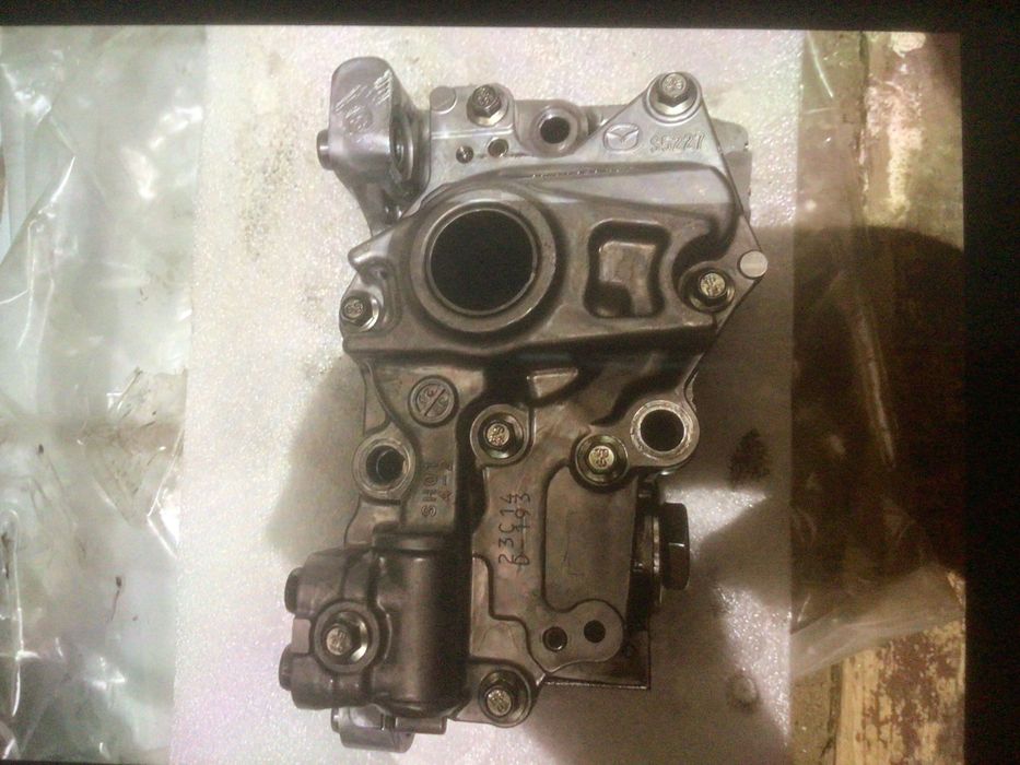 масляний насос оригінал на мазду сх-5 дизель 2,2