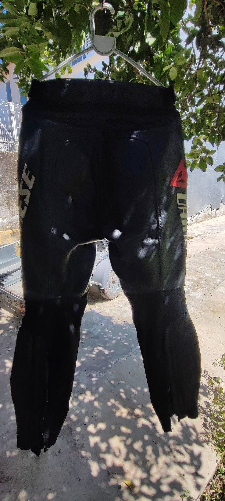 Jacketa e calças Dainese