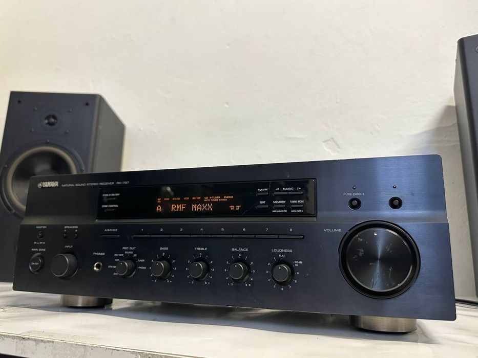Amplituner stereo Yamaha RX-797, 2*120 Watt, CD Direct AMP