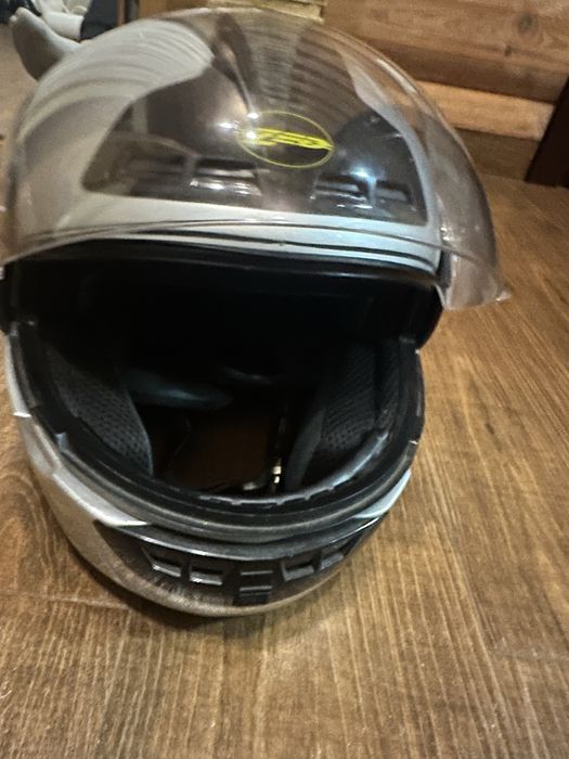 Продам шлом на мотоцикл