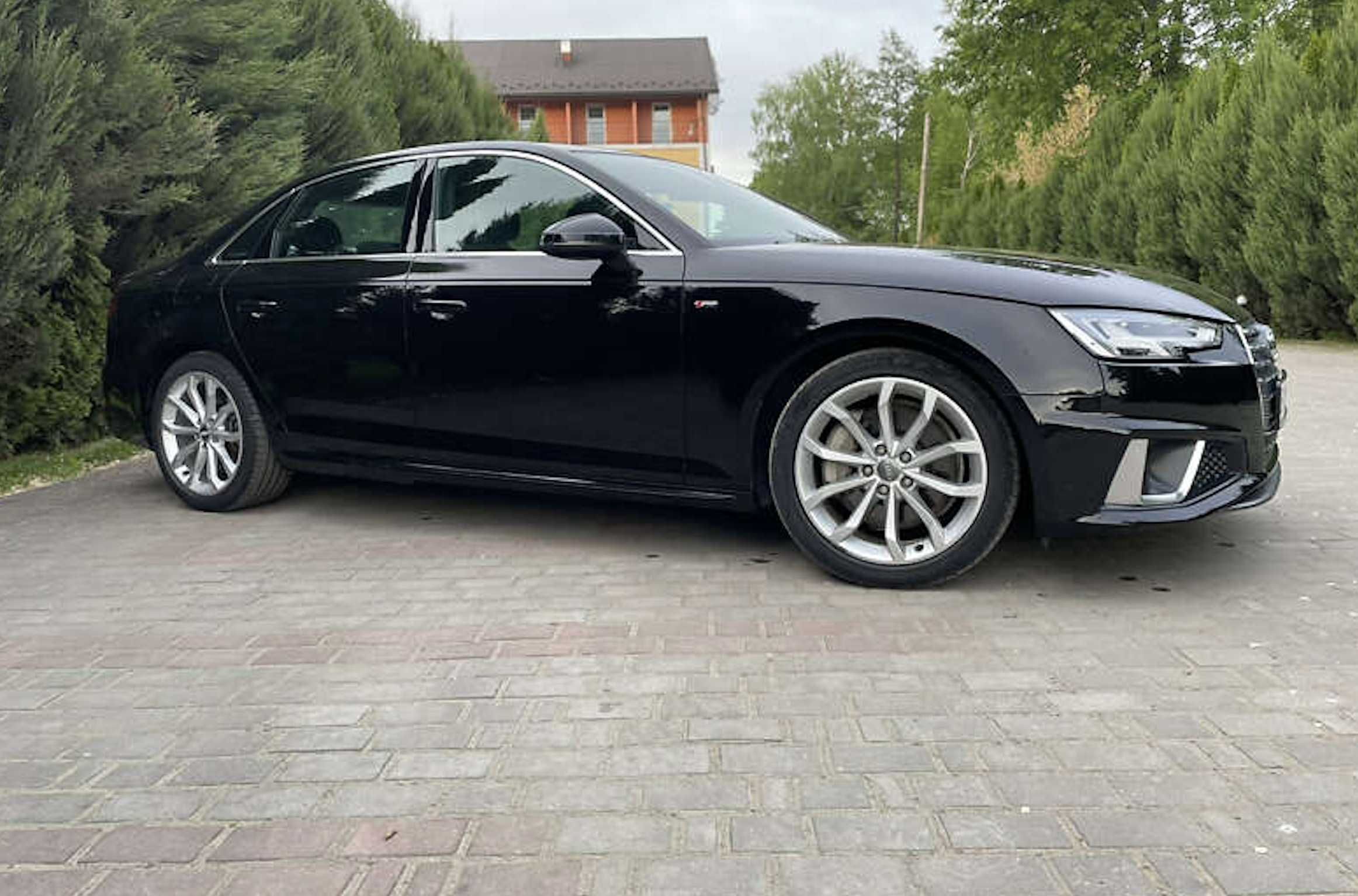 Audi A4 B9 2018 2.0