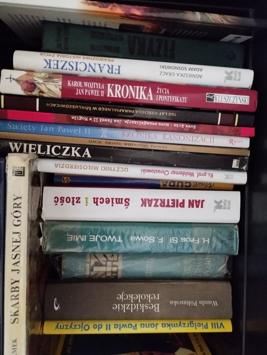 Zestaw książek różne gatunki