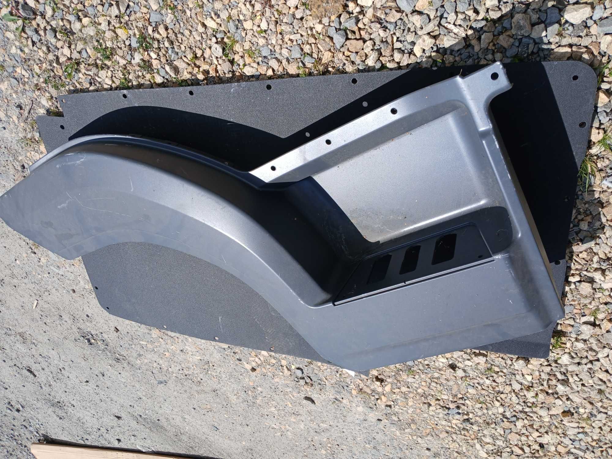 Stopień Iveco EuroCargo 02-15R wnęka stopnia stopnica prawy błotnik