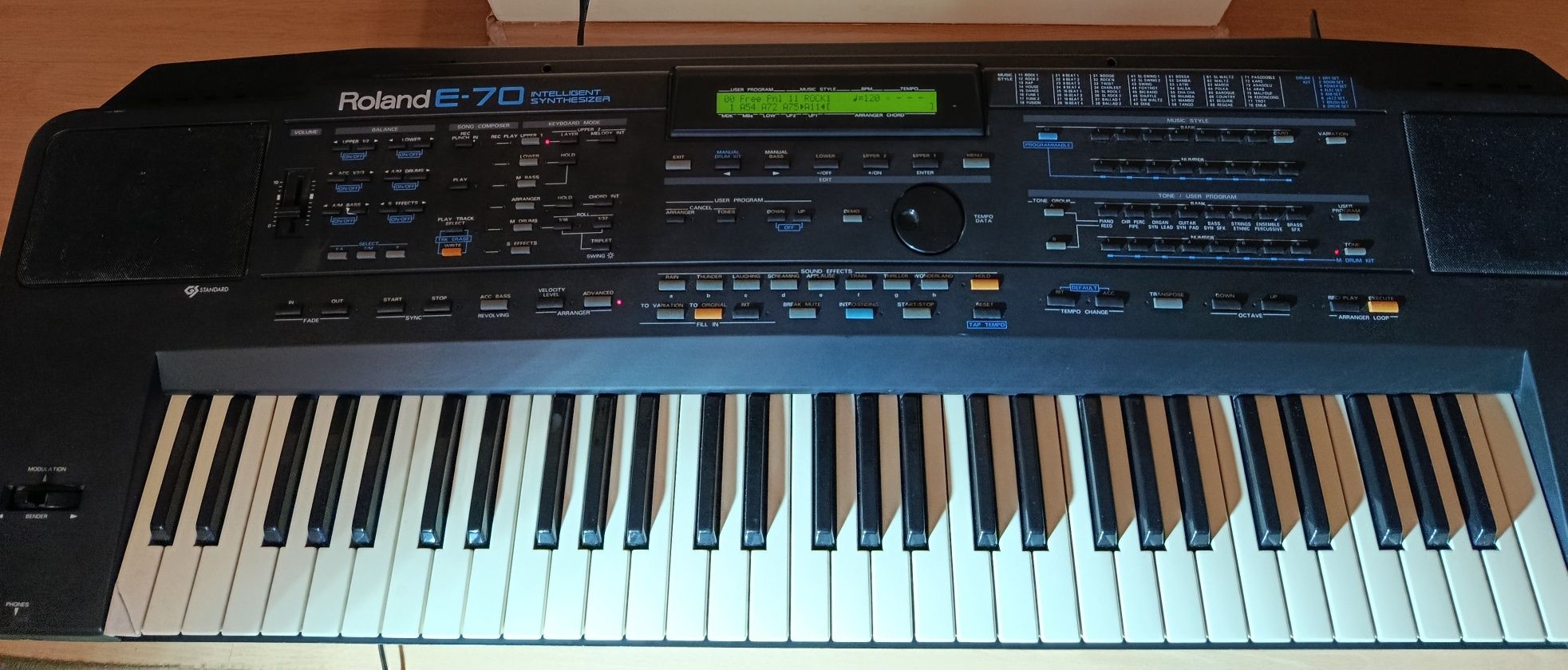 Roland E-70, keyboard klawisze