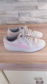 Buty sportowe firmy PUMA