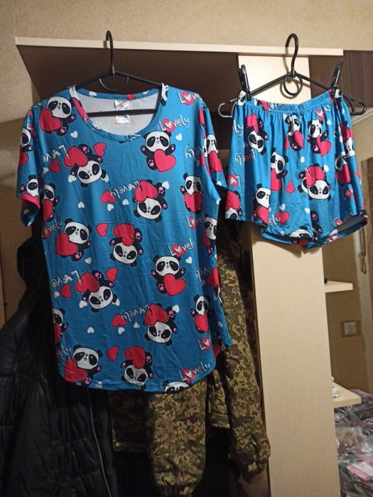 Новий комплект розмір М-Л, не б. У але бірка відсутня є олх доставка у