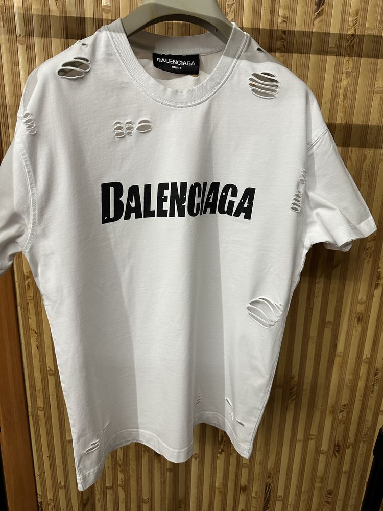 Футболка чоловіча  balenciaga
