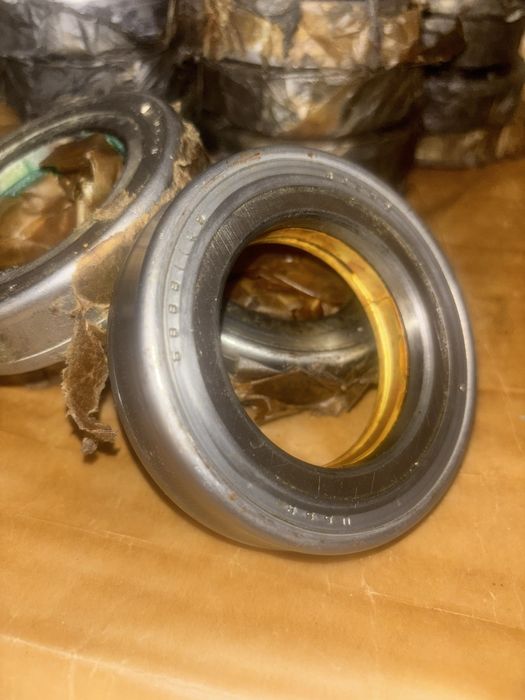 Вижимні підшипники зіл 130.131 нові ідеал